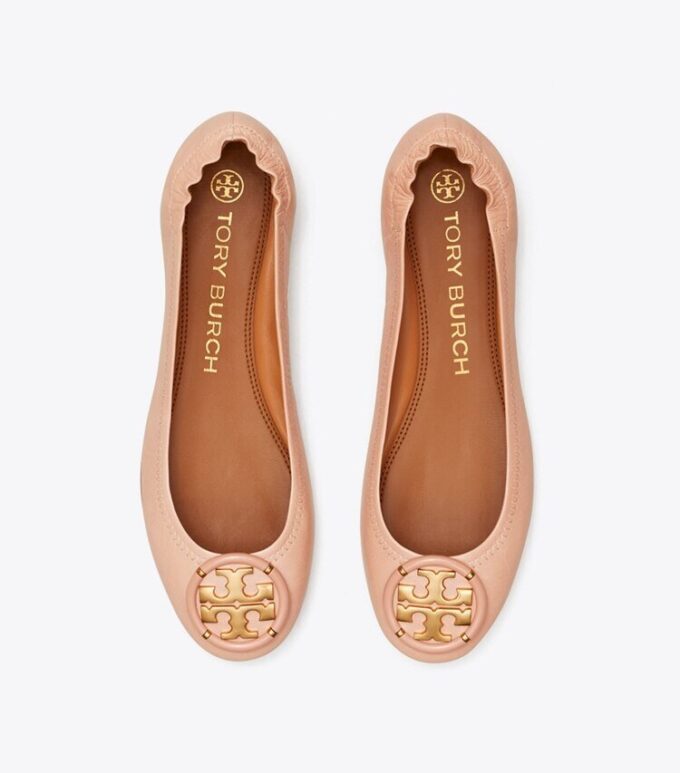 Ballerinaskor med flera logotyper Ballerinaskor med flera logotyper
