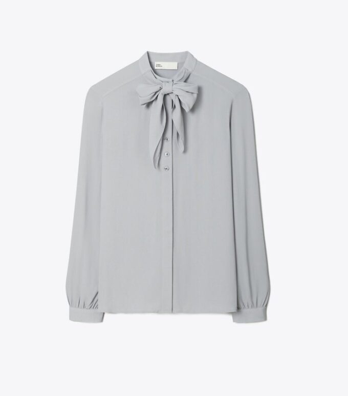 Blus med rosett i georgette Blus med rosett i georgette