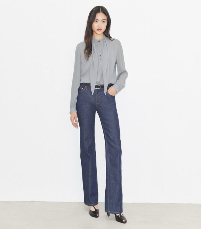 Blus med rosett i georgette Blus med rosett i georgette