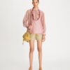Blus med volanger fram Blus med volanger fram