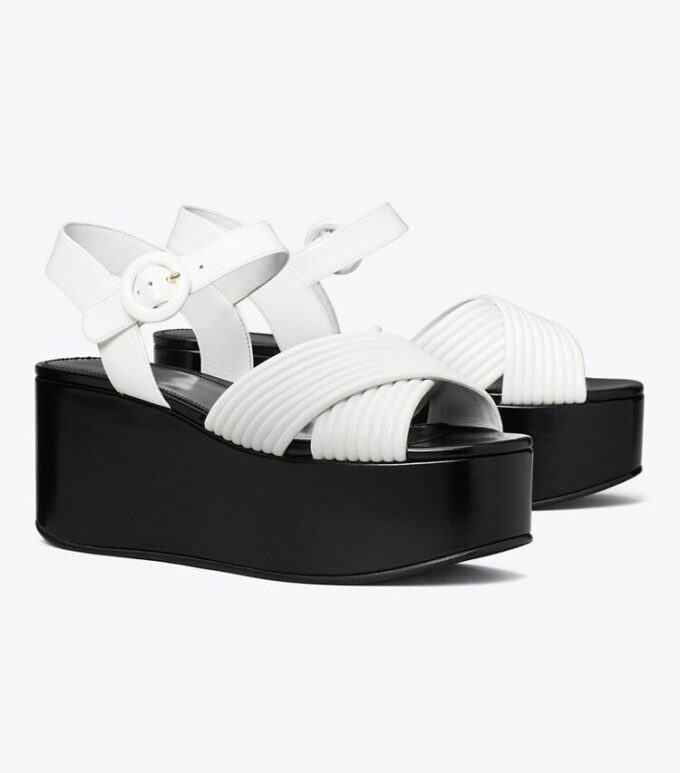 Bombe sandal med korsade remmar och plattform Bombe sandal med korsade remmar och plattform