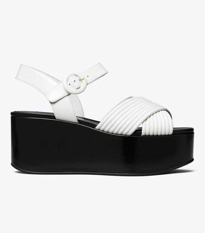 Bombe sandal med korsade remmar och plattform Bombe sandal med korsade remmar och plattform