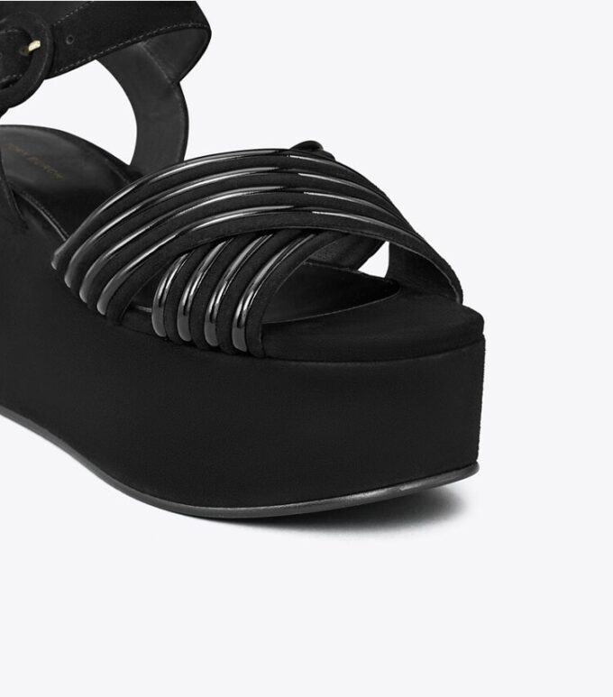 Bombe sandal med korsade remmar och plattform Bombe sandal med korsade remmar och plattform