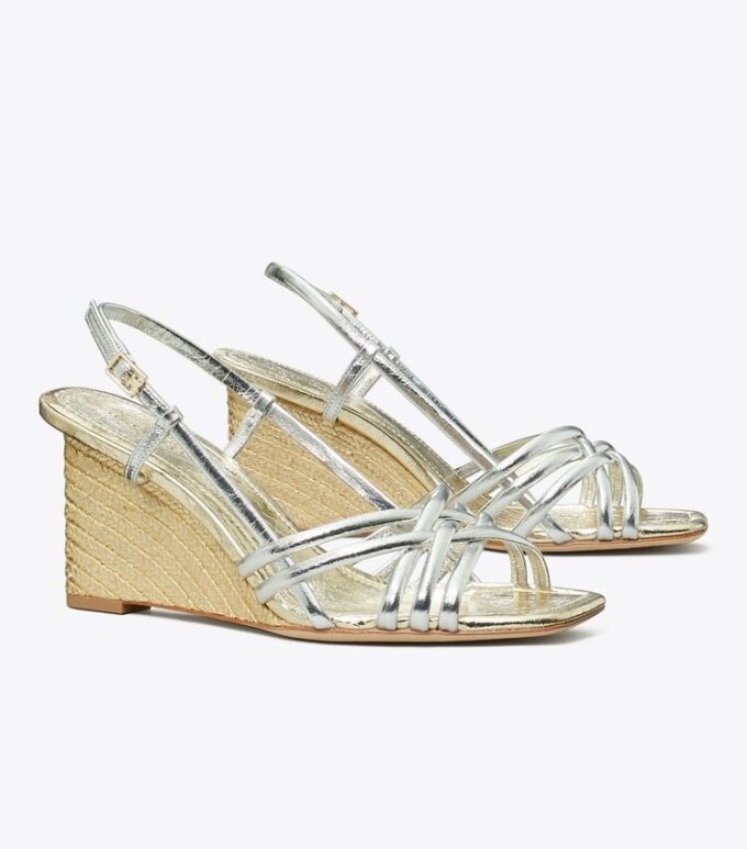 Espadriller med flera remmar och kilklack