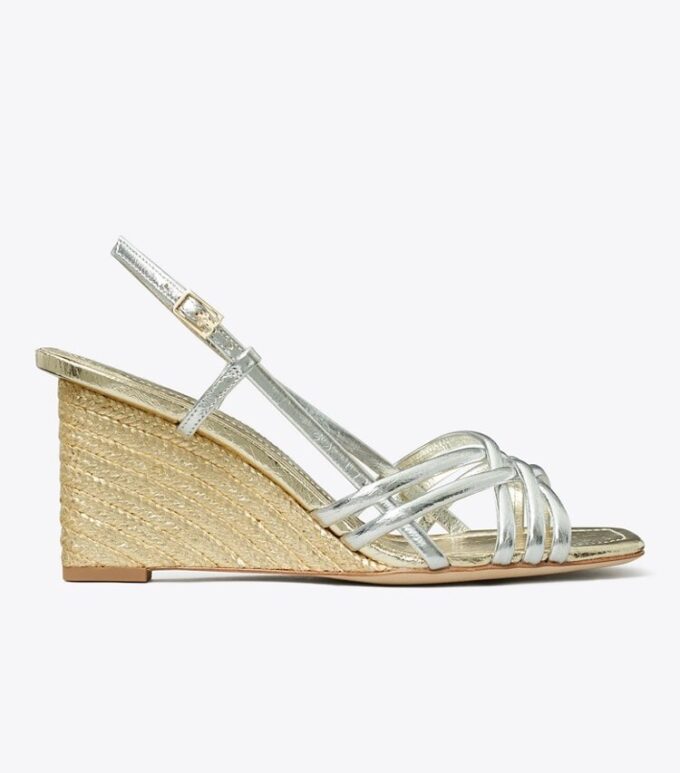 Espadriller med flera remmar och kilklack