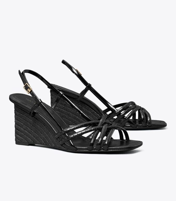 Espadrillesandaler med kilklack och flera remmar