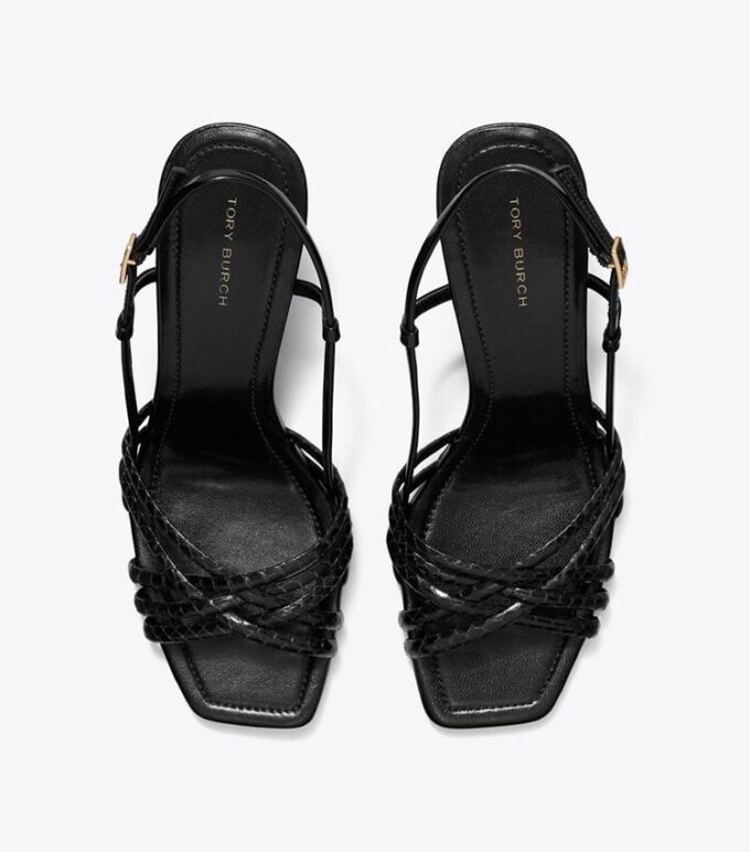 Espadrillesandaler med kilklack och flera remmar