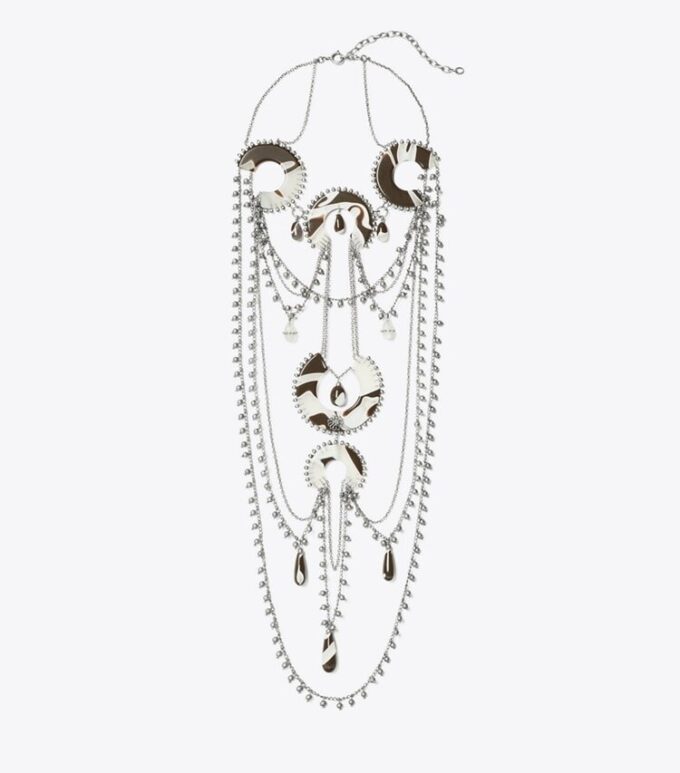 Halsband med pärlor och harts Halsband med pärlor och harts