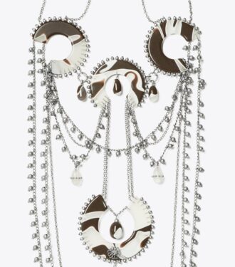 Halsband med pärlor och harts Halsband med pärlor och harts