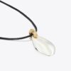 Halsband med stort hänge Halsband med stort hänge