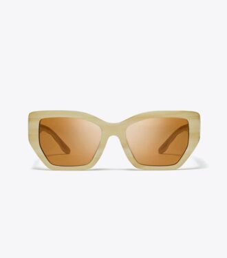 kira oversized geometric solglasgon 1 1 330x375 - Kira Oversized Geometric Solglas&ouml;gon