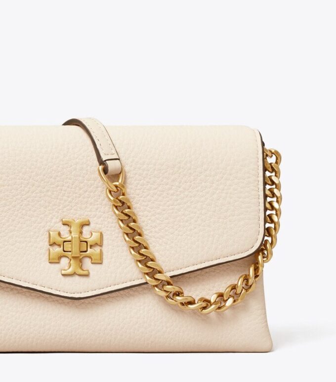 Kira Pebbled Chain Wallet Kira Pebbled Chain Wallet