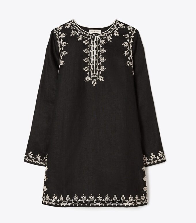 Kort kaftan med dekorationer Kort kaftan med dekorationer