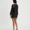 Kort kaftan med dekorationer Kort kaftan med dekorationer