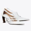 Pumps med flera spännen