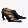 Pumps med flera spännen