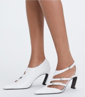 Pumps med flera spännen