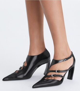 Pumps med flera spännen