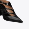 Pumps med flera spännen