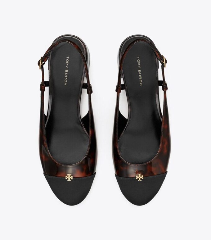 Pumps med tåhätta och slingback Pumps med tåhätta och slingback
