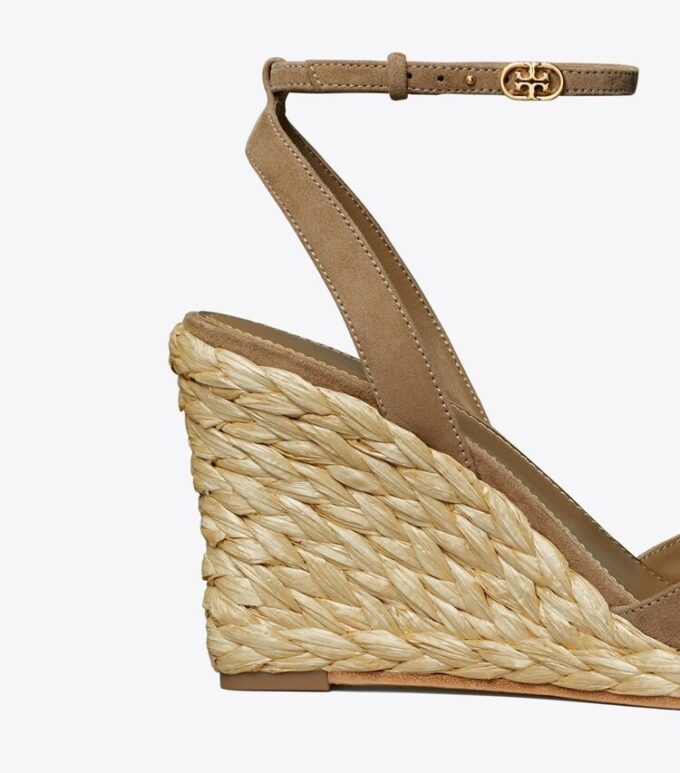 Raffia-sandaler med kilklack Raffia-sandaler med kilklack