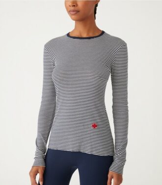 Randig långärmad T-shirt i tunn ribbstickad trikå Randig långärmad T-shirt i tunn ribbstickad trikå