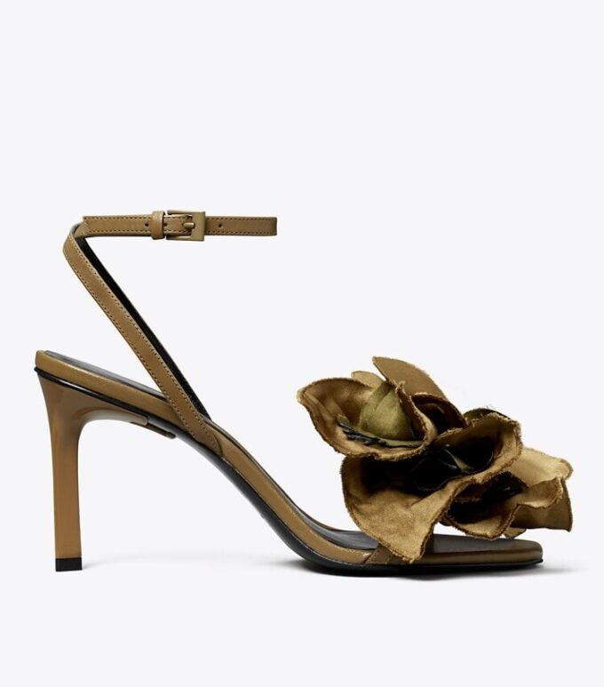 Sandaler med blomsterklack Sandaler med blomsterklack