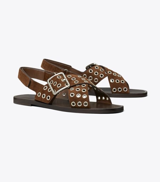 Sandaler med korsade remmar