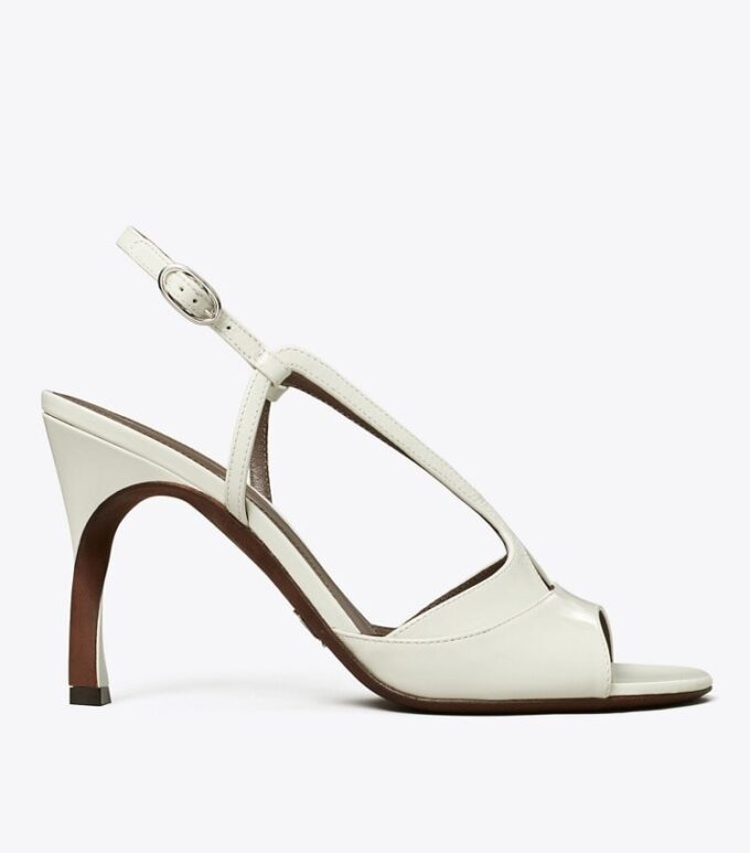 Sandaler med vriden klack Sandaler med vriden klack