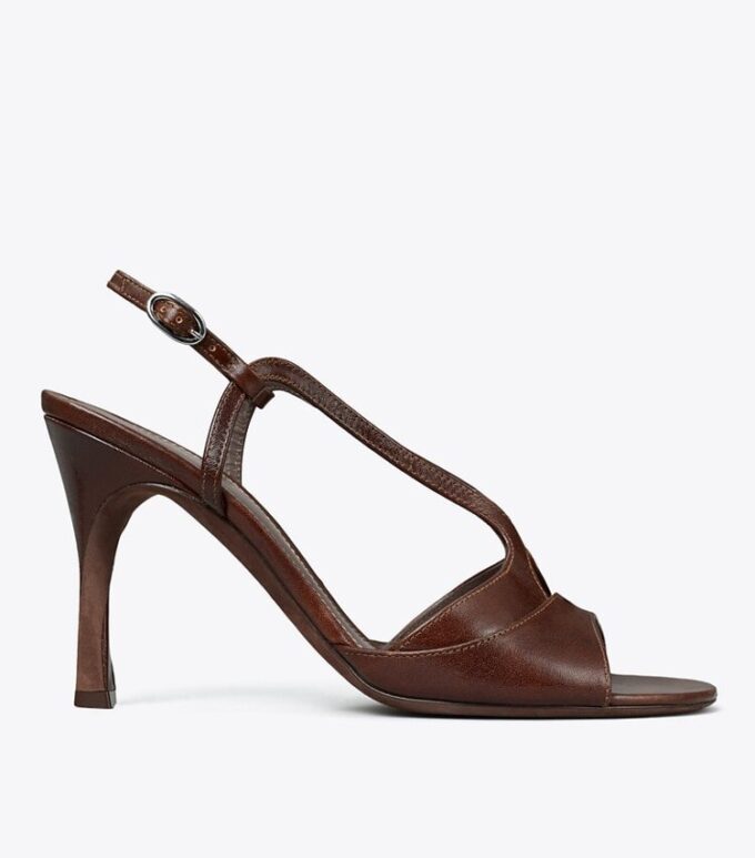 Sandaler med vriden klack Sandaler med vriden klack