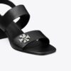 Sandaler med vridlås och klack Sandaler med vridlås och klack