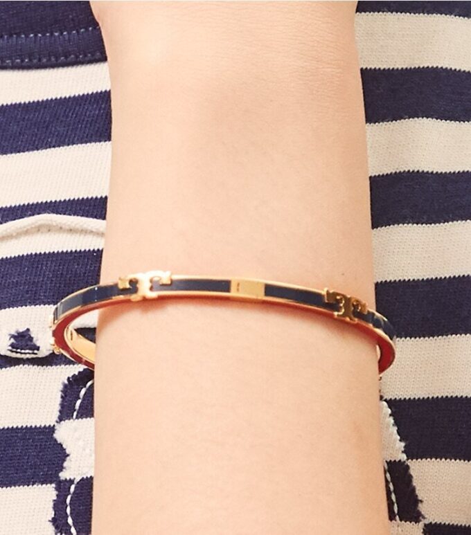 Serif-T emaljerat stapelbart armband Serif-T emaljerat stapelbart armband