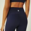 Superhög midja, viktlösa leggings med färgblock Superhög midja, viktlösa leggings med färgblock