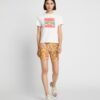 T-shirt med grafisk logotyp T-shirt med grafisk logotyp